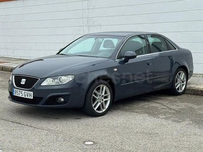 Usado Seat Exeo Style 120 CV (88 kW) 2010 Gris / plata Berlina