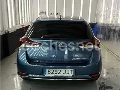 Usado Toyota Auris Hybrid
