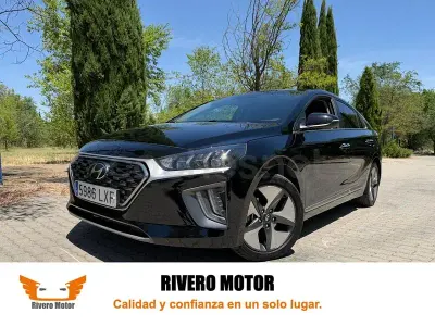 Usado Hyundai Ioniq 141 CV (103 kW) 2022 Negro Utilitario