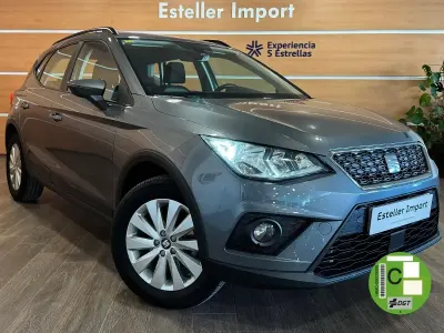 Usado Seat Arona Style 95 CV (69 kW) 2018 Gris SUV