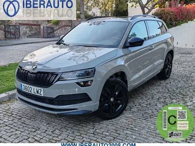 Usado Skoda Karoq SportLine 150 HP (110 kW) 2022 Cinzento SUV