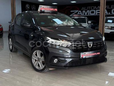 Gris / plata Usado 2022 Dacia Sandero Essentiel Berlina | 13.999 € (Precio justo)