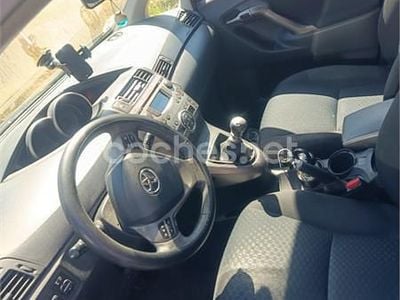 Usado Toyota Verso Active 126 CV (92 kW) 2010 Negro Monovolumen