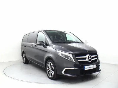 Usado Mercedes V250 Avantgarde 190 CV (139 kW) 2022 Gris / plata Monovolumen