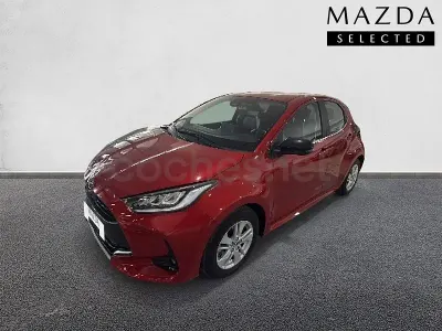 Usado Mazda 2 Comfort 116 CV (85 kW) 2022 Granate Berlina