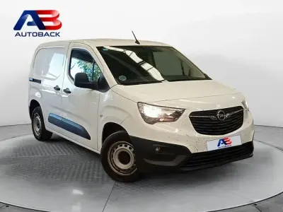 Usado Opel Combo 100 CV (73 kW) 2021 Blanco Monovolumen