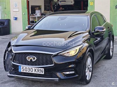 Usado Infiniti Q30 Premium 156 CV (114 kW) 2018 Negro Berlina
