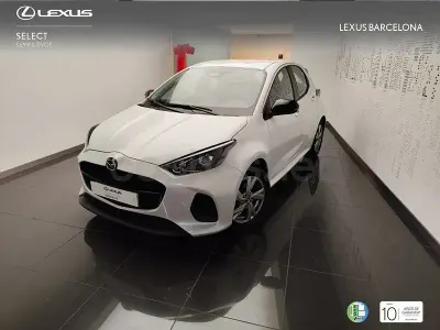 Usado Mazda 2 Exclusive-Line 90 CV (66 kW) 2024 Blanco Utilitario