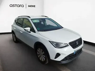 Usado Seat Arona Style 110 CV (80 kW) 2024 Blanco SUV
