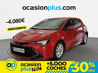 Begagnad Toyota Corolla Active 140 HK (102 kW) 2024 Röd Sedan