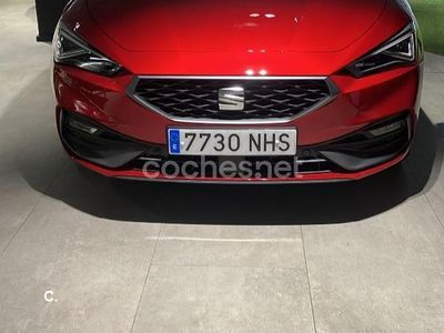Granate Nuevo 2025 Seat Leon FR Berlina | 26.500 € (Caro)