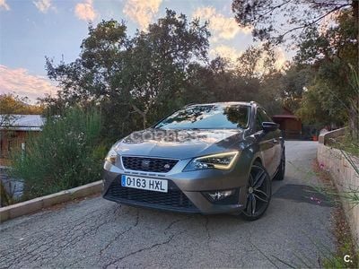 Usado Seat Leon ST FR 122 CV (89 kW) 2014 Gris / plata Familiar