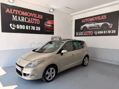 Usado Renault Grand Scénic III Bose Edition 130 CV (95 kW) 2012 Beige Monovolumen