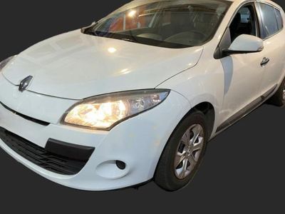 Usado Renault Mégane III 100 CV (73 kW) 2011 Blanco