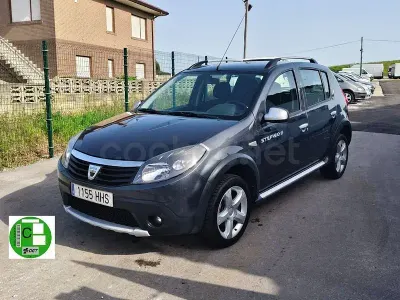 Usado Dacia Sandero Stepway 85 CV (62 kW) 2011 Negro Berlina
