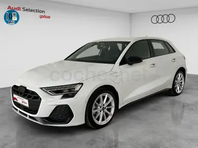 Usado Audi A3 Ambiente 204 CV (150 kW) 2026 Blanco Berlina