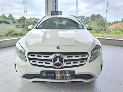 Käytetty Mercedes A180 116 HP (85 kW) 2021 Valkoinen Sedan