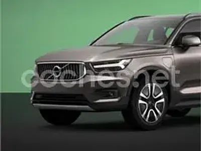 Usado Volvo XC40 R-Design 211 CV (155 kW) 2021 Gris / plata SUV