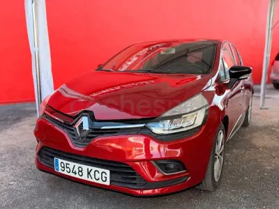 Usado Renault Clio IV LIMITED 75 CV (55 kW) 2017 Rojo Berlina