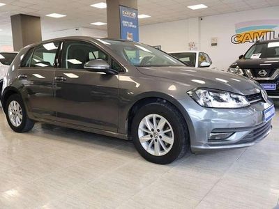 Usado VW Golf VII Advance 116 CV (85 kW) 2019 Gris Utilitario