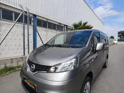 Usado Nissan Evalia 110 CV (80 kW) 2012 Gris / plata Monovolumen