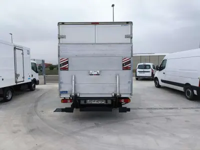 Usado Iveco Daily 160 CV (117 kW) 2023 Blanco Van