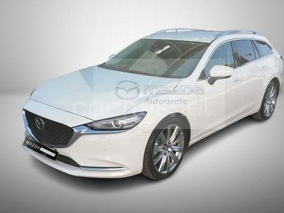 Blanco Usado 2023 Mazda 6 Exclusive-Line Familiar | 33.500 €