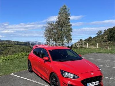 Usado Ford Focus ST-Line 125 CV (91 kW) 2018 Rojo Berlina