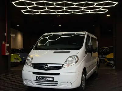 Usado Opel Vivaro 114 CV (83 kW) 2011 Blanco Monovolumen