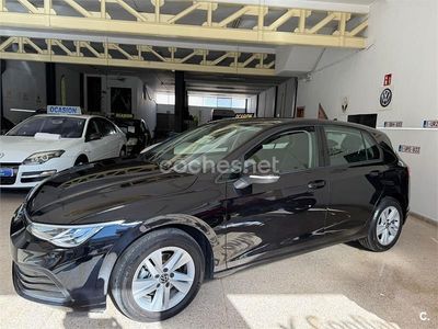 Usado VW Golf VIII Life 115 CV (84 kW) 2021 Negro Berlina