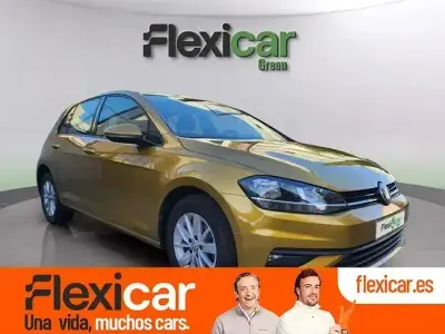 Usado VW Golf VII Advance 115 CV (84 kW) 2019 Amarillo