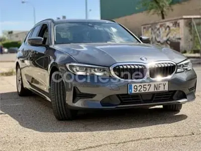 Usado BMW 318 150 CV (110 kW) 2021 Gris / plata Familiar