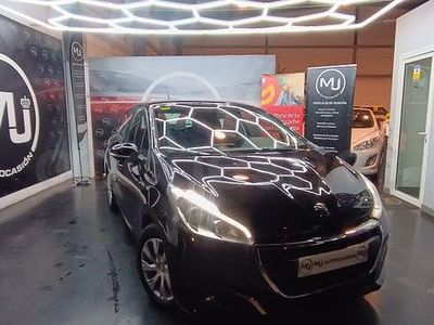 Usado Peugeot 208 Allure 82 CV (60 kW) 2017 Negro Utilitario