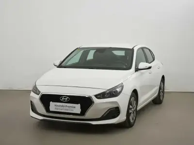 Käytetty Hyundai i30 120 HP (88 kW) 2018 Valkoinen Sedan