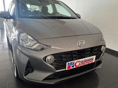 Usado Hyundai i10 67 CV (49 kW) 2022 Gris / plata Utilitario