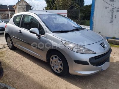 Gris / plata Usado 2008 Peugeot 207 Berlina | 3700 € (Un poco caro)