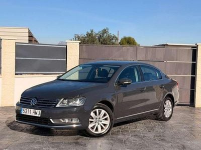 Gris Usado 2012 VW Passat Berlina | 6998 € (Precio justo)