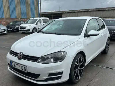 Usado VW Golf VII Advance 105 CV (77 kW) 2013 Blanco Berlina