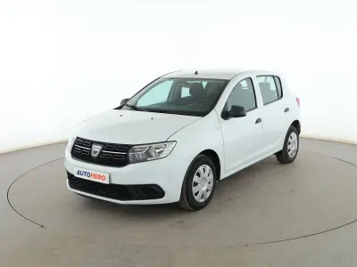 Usado Dacia Sandero Essentiel 73 CV (53 kW) 2020 Blanco Berlina