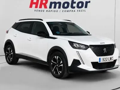 Usado Peugeot 2008 Allure 110 CV (80 kW) 2022 Blanco SUV