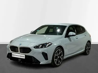 Usado BMW 120 Comfort Edition 163 CV (119 kW) 2025 Gris Utilitario