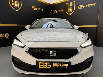 Usado Seat Leon Style 115 CV (84 kW) 2021 Blanco Berlina