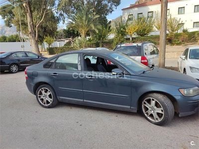Azul Usado 2005 Volvo S40 Momentum Berlina | 800 €