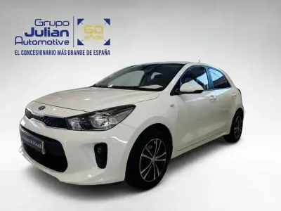 Usado Kia Rio 84 CV (61 kW) 2019 Otro Berlina
