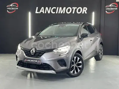 Używany Renault Captur Evolution 140 KM (102 kW) 2023 Szary SUV