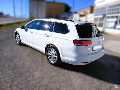 Usado VW Passat Advance 150 CV (110 kW) 2017 Blanco Familiar
