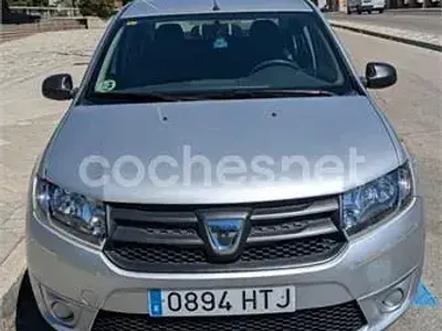 Usado Dacia Logan Ambiance 90 CV (66 kW) 2013 Gris / plata Berlina