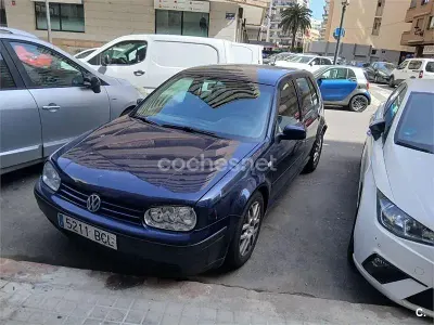Usado VW Golf IV Highline 115 CV (84 kW) 2000 Azul Berlina