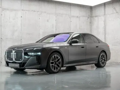 Usado BMW 740 Comfort Edition 299 CV (219 kW) 2025 Negro Berlina