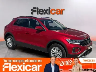 Usado VW T-Roc Life 110 CV (80 kW) 2022 Rojo SUV
